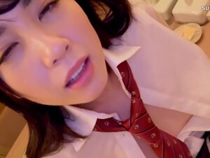 無修正FC2 PPV 2406226 ★現役ちっぱい美少女（１８）★敏感ちくびペロペロ★ちっこいおまんこにドロドロ精子を注入しました。