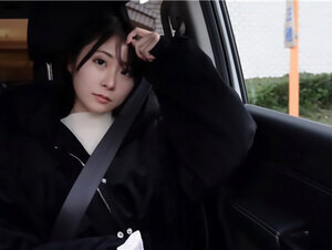 無修正FC2 PPV 2690487 １９才のメイドちゃん登場！ショートカット美少女、秋葉原の正統派メイド喫茶、彼氏とラブラブでも中出し強行