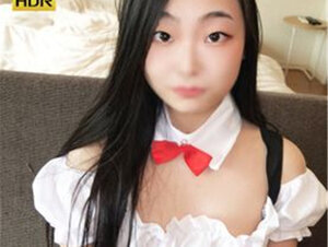 無修正FC2 PPV 2755388 直前までCAだった韓流系女子にコスプレ着させて4発ごっくん ごっくん実習生#6