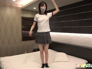無修正FC2 PPV 2885956 【個撮】超あざと可愛いイマドキ背伸びの絶対的美少女ちゃんが怒涛の痴態ではね上がり逝き狂い完全白眼失神