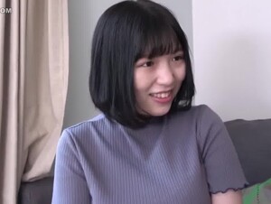 無修正FC2 PPV 2899661 【モザイク無し】潮吹きむっちり黒髪パイパン少女の濃厚ご奉仕を堪能して最後は生中出しセックス！！