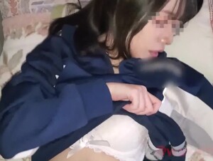 無修正FC2 PPV 2952812 -B【個人】現役高〇3〇生 おばあちゃん家でバレないように初フェラ＆ハメさせてもらいました
