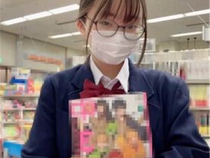 無修正FC2 PPV 3157592 【#74】芋で眼鏡な文学処女をハメ撮りしました。剛毛ピュアまんこの膜を生ちんぽで開通しそのまま精子を卒業記念