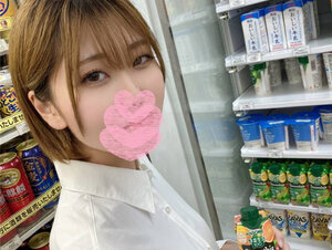 無修正FC2 PPV 3269117 色白スレンダーな喫茶店の看板美女を騙して、複数で遊び十連続中出しごっこ