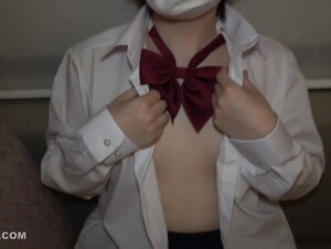 無修正FC2 PPV 3338623 芋で眼鏡な文学処女、久しぶり二度目のハメ撮りエッチ。駅のトイレで露出したり、剛毛ピュアまんこにまた中出