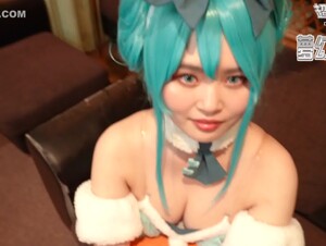 無修正FC2 PPV 3642930 【発情うさぎ】Gカップ巨乳レイヤーすずちゃん　レイヤー界の闇暴露！チンポ大好きコスプレイヤーのドスケ