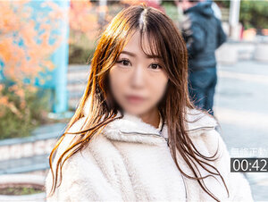 無修正FC2 PPV 4335494 【こ 持 ち・熟女】ちょっと綺麗めな、ただの　か　あ　ちゃ　ん。バックと正常位で２回中出し