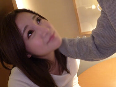 無修正FC2 PPV 4593930 初撮終電で帰るっ‼純粋ぶった罰に、股広げさせ激しくピストンお仕置き