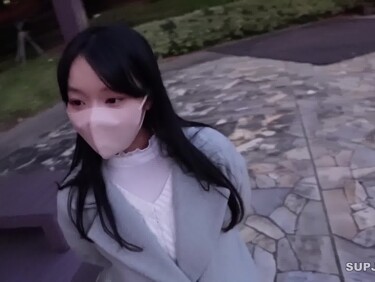 無修正FC2 PPV 4602994 『今のみ大特別価格』人混みが怖いから引きこもってる女性に寂しいし人混みで話すより二人になりたいと言われたか