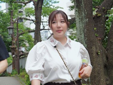 無修正FC2 PPV 4827965 バスト100cmの爆乳ガールにエステ体験をさせてヌルテカになったロケットおっぱいを揉みまくり中出しSEX
