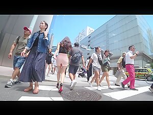 ズキューン…現役ＪＤ水着モデル！！超スレンダラス美ボディのほとばしるプリップリ美尻＆ピチピチ美脚に脳内パニック！！