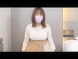 無修正FC2 PPV 1869086 ニュースキャスター風な１８歳天に二物を与えられた知的な巨乳美人大手通販サイト社員の秘密の性欲発散人生２人目チンポで白濁特濃な大量中出し
