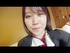 無修正FC2 PPV 1886902 すず18歳 4月まで着てた制服を持参して…初めての大人のおもちゃに困惑 ゲキイキ 70分