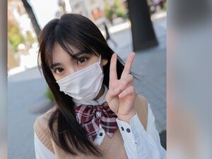 無修正FC2 PPV 2448498 【新シネマ画風】個数限定！【無修正】思春期のFcup美少女・・・クラスで一番巨乳なツンデレ女子◯生に中出し！！この生意気そうな