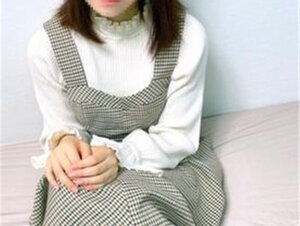 無修正FC2 PPV 2454733 大人しそうな美少女を即全裸にして挿入→2回生中出し