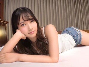 素人動画SIRO-4770 【初撮り】【ふんわり美乳】【激グラインド騎乗位】見た目は清純系だけど中身は小悪魔的な美人LIVE配信者が登場