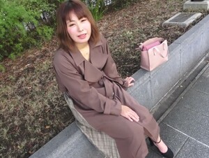 無修正FC2 PPV 2640899 【無・素人個撮】妖艶で清楚な母性的なぽっちゃり妻が前回の不倫セックスが忘れられず再登場！人が行き交う野外