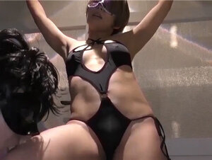 無修正FC2 PPV 2927929 【期間限定500pオフ・W特典・中出し】鍛え上げられた自慢の肢体で男を誘う人妻　責める程増していく卑猥さにチ