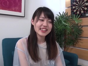 無修正FC2 PPV 2794322 【半額】初撮り♥黒髪美脚フリーターともか（19）￥行※身バレ即削※この日のチンポは絶好調☆口内射＆中出し