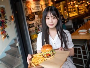 無修正FC2 PPV 3031937 顔出し！！シネマ画風！【無修正】個数限定！！ちょっぴり大人になった19歳の無邪気で可憐な色白女子大生！