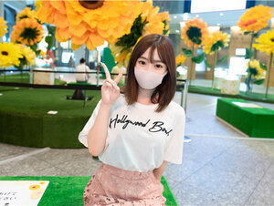 無修正FC2 PPV 3040973 初撮影！！シネマ画風！【無修正】個数限定！！天真爛漫で美意識が高い美人で美尻の巨乳美容部員