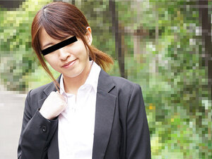 10musume 071822_01 天然むすめ 071822_01 押しに弱い真面目で清楚な就活生に中出し面接 山田萌