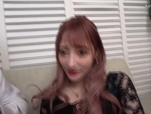 無修正FC2 PPV 3050546 【流出】オーナー消し忘れ☆歌舞伎町・人気キャバ嬢る〇ちゃん（２1）☆仕事帰りにスケベおじさんとハメ撮り