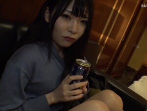 無修正FC2 PPV 3054383 【エロい】！無！黒髪ロングヘアの生足美女と生ハメセックスした件