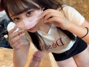 無修正FC2 PPV 3093810 【個撮】若さ溢れる現〇〇年生。友達と遊びに行く前にひとペロの約束で…結局背後から生挿入。こっそり中出し