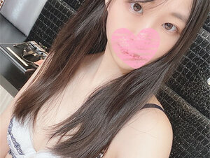 無修正FC2 PPV 3101820  色白スレンダーな身体の純真無垢な女の子。お口とおまんこを白濁精子で汚してあげました。