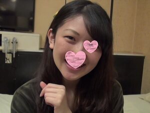 無修正FC2PPV-743165 処女喪失から３ヶ月…清楚Ｓ級美少女19歳ＪＤが初オナニー♥処女膜が残る膣口に生挿入＆大量顔射♥剥き出しの勃起