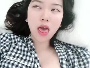 트위터 윤슬하(서울 23세 학원 강사) LIHO_X