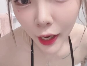 GIRLCRUSH_YUKA 유카 온리팬스 및 화보 한방팩  -A