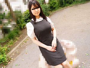 10musume 112422_01 天然むすめ 112422_01 Hカップのおっぱいは今でも発育してるんです 井上さとみ