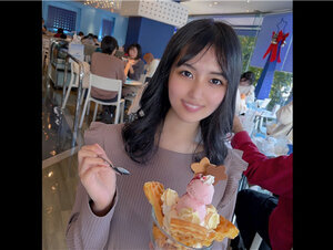 無修正FC2 PPV 3147619 初撮影・顔出し！！12/26まで限定！！【無修正】約束をドタキャンされた専門学生をカフェの非常階段に誘い出し猥褻