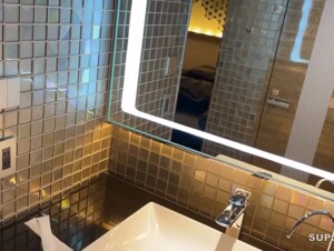 無修正FC2 PPV 3159051 【番外編】可愛すぎる幼〇園教諭とハメ撮り2回戦。延々と続くおもちゃ責めにバグってしまい鬼ピストンの強すぎる