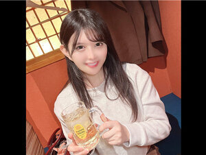 無修正FC2 PPV 3179458 初撮影・顔出し！！3日間限定価格！！【無修正】ち◯んしてくださいと言わんばかりのGcup巨乳を強調する保健室の先生