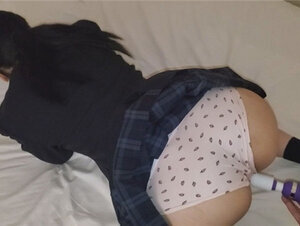 無修正FC2 PPV 3187318 特定厳禁　《初顔出し撮影》ろり声でパイパンおま○この激カワ色白18歳地下アイドルに二度大量中出し。事務所特定