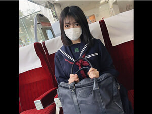 無修正FC2 PPV 3195640 初撮影！中◯生から突如現れた義理のち◯親に性的虐◯を受け続けた訳あり女子◯生その背景を知りながも己の欲の為密室