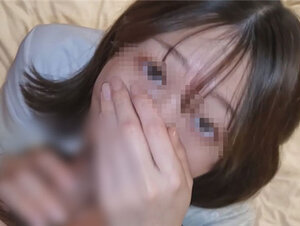 無修正FC2 PPV 3199602 【2005年生】色白巨乳美少.女⑤薄ら毛も生え発育した彼女の体内に中出し