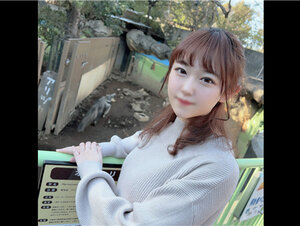 無修正FC2 PPV 3388187 初撮影・顔出し！！3日間限定1980pt！！小動物の様に愛くるしいミニマム女子の下着をずり落ろしたらびっしり剛毛