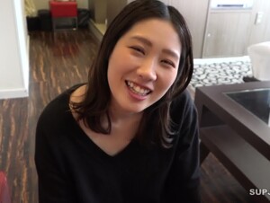 無修正FC2 PPV 3503007 【個人撮影】顔出し「はる25歳」セレブ系色白女に超デカチンを生挿入！気持ち良すぎて失〇寸前→中出し（笑）