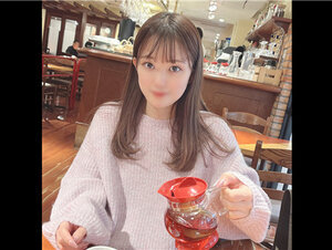 無修正FC2 PPV 3675355 初顔出し！！8/21まで限定1980pt！！D◯c◯m◯ショップで働く性欲旺盛な美人ショップ店員を誘い出し念願