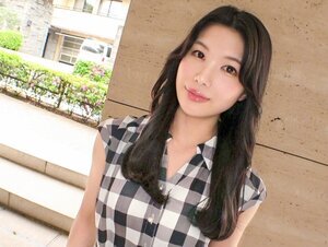 素人動画SIRO-5132 【足ピン立ちバック】クールビューティな表情が一変！スレンダーボディをブルブル震わせイキまくる！【初撮り