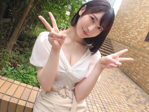 素人動画SIRO-5160 【天性のエロ女神がここに降臨！！】「たくさんの人に私を見てもらいたい。誰かに見られることで興奮する