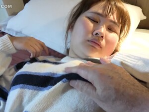 無修正FC2 PPV 4186661 【4K特典付き】【顔出し】【中出し】経営能力０で返済不可と感じましたので、ネイルサロン経営の美人人妻