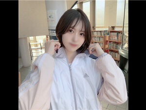 無修正FC2 PPV 4245658 初撮影・顔出し！！明日まで限定！！僕の美容室で働く九州から上京してきた初心で押しに弱い新人美容師