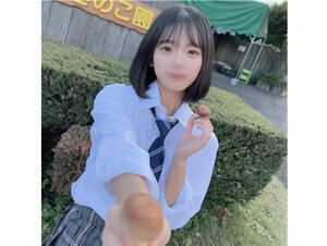 無修正FC2 PPV 4302474 顔出し！！明日まで限定！！「あの事」から成長して驚くほど可愛くなった清純可憐な女◯◯生を山中に連れ込