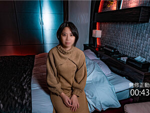 無修正FC2 PPV 4303144【不倫・剛毛】主人に後ろめたくて・・と言いながら愛撫すると急変!獣のように喘ぎまくるどスケベ妻。生中出し