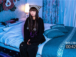 無修正FC2 PPV 4323773 【田舎者・個性的】九州からわざわざ御足労頂いた女だけど需要ある 生中出し